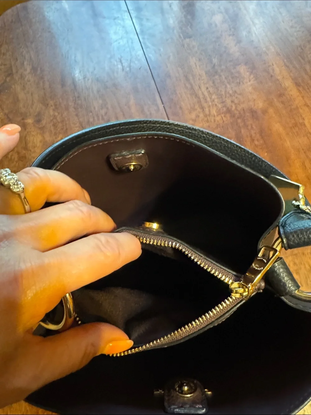 Coach sleek pebble